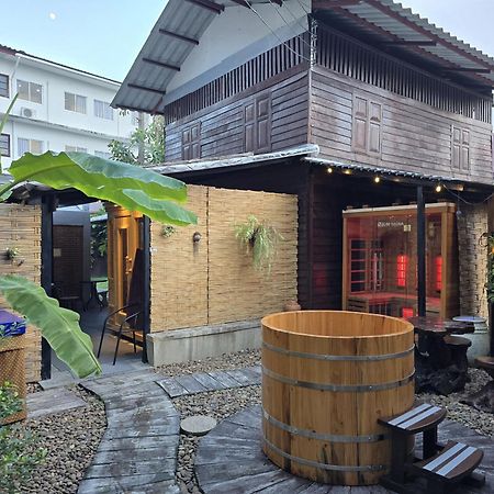 The Old City Rooms Chiang Mai Exteriör bild